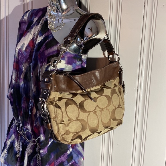 Vintage Pristine Coach Leather Monogram Silver/Chrome zipper buckles - Picture 3 of 14